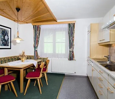 Apartament Hof Am Arlberg - Familie Walter St. Anton am Arlberg