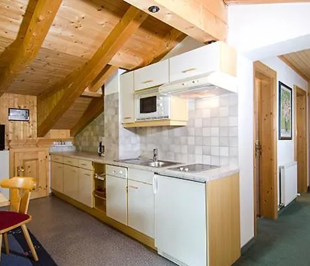 Hof Am Arlberg - Familie Walter 아파트