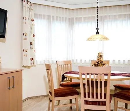 公寓 Hof Am Arlberg - Familie Walter 圣安东阿尔贝格