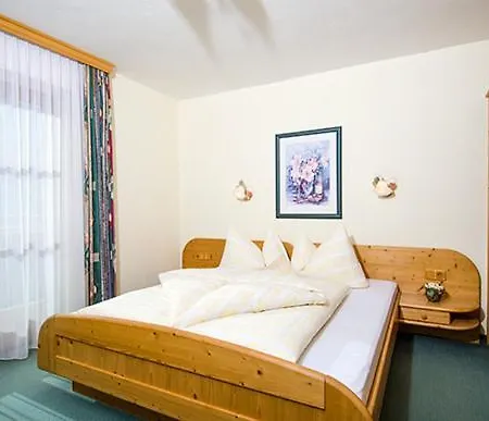 아파트 Hof Am Arlberg - Familie Walter