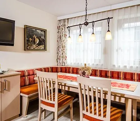 Hof Am Arlberg - Familie Walter