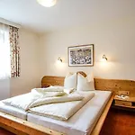 Hof Am Arlberg - Familie Walter